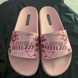 D&G slides size 39
